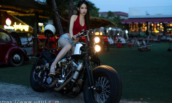 李舒璇 李舒璇  UGirls尤果圈-2875-Natasha《玫瑰的来信》：红色吊带配牛仔，机车房车户外性感大片第28张图片