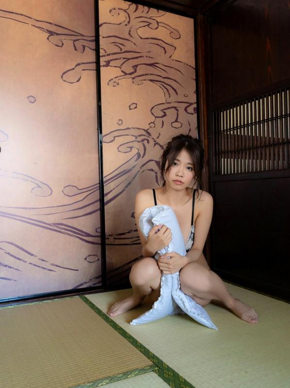 菜乃花 菜乃花  菜乃花《昭和グラビア777》绝美写真，私房蕾丝诱惑与居家清纯风情，尽显迷人性感曲线第91张图片
