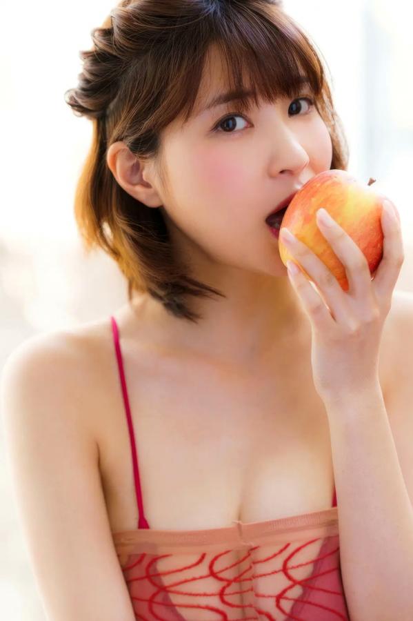 岸明日香 岸明日香  岸明日香 - DX 揺れるG捜査線！清新家居比基尼与优雅吊带裙性感写真第5张图片