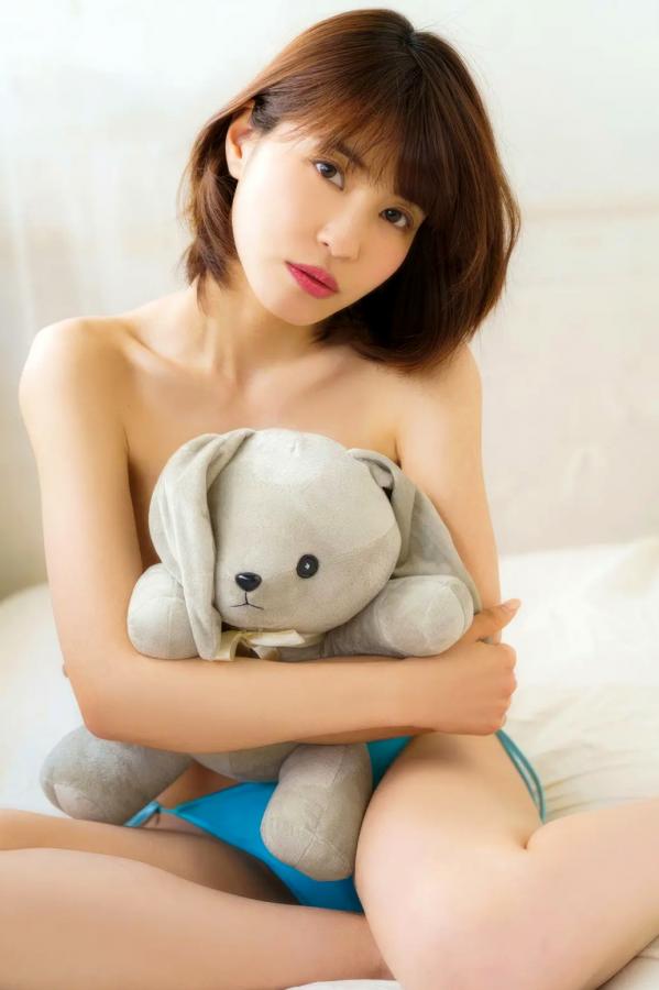 岸明日香 岸明日香  岸明日香 - DX 揺れるG捜査線！清新家居比基尼与优雅吊带裙性感写真第85张图片