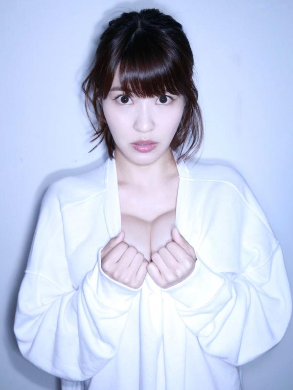 岸明日香 岸明日香  Sabra_岸明日香『真夏のGパイSHOCK』写真集，性感尤物私房湿身浴室诱惑，极品童颜巨乳魅力展现第2张图片
