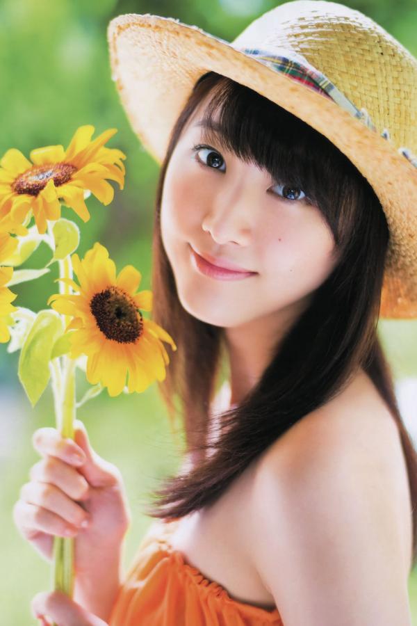 白石麻衣  [Bomb Magazine]高清写真图2014.08 09 乃木坂46 SKE48第42张图片