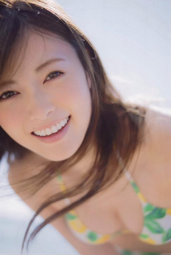 白石麻衣   白石麻衣《Passport》写真集，复古优雅与户外清新街拍风格，呈现女神绝美质感大片第74张图片