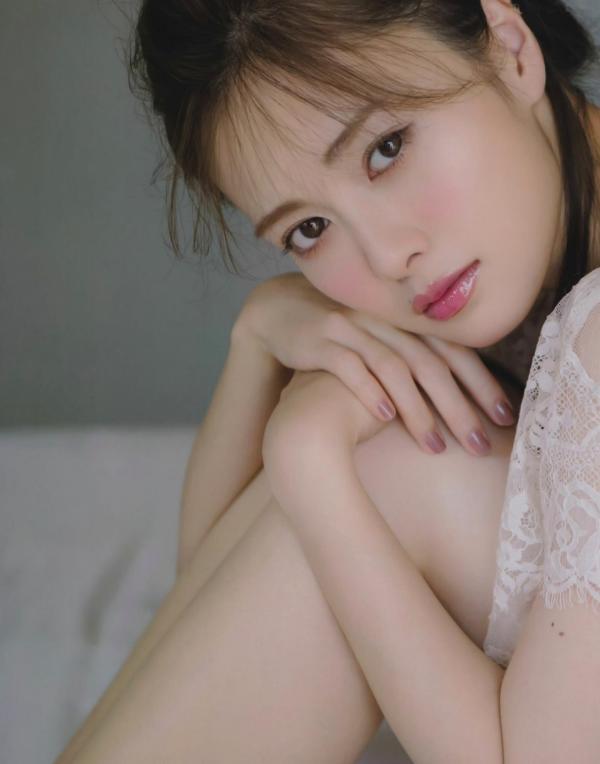 白石麻衣   白石麻衣《Passport》写真集，复古优雅与户外清新街拍风格，呈现女神绝美质感大片第117张图片