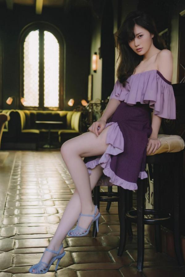 白石麻衣   白石麻衣《Passport》写真集，复古优雅与户外清新街拍风格，呈现女神绝美质感大片第128张图片
