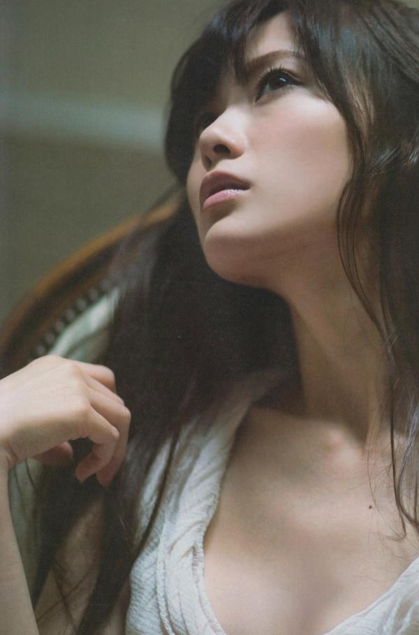 白石麻衣   PB写真集_白石麻衣《清純な大人》居家私房与唯美沙滩比基尼写真 [94P]第20张图片