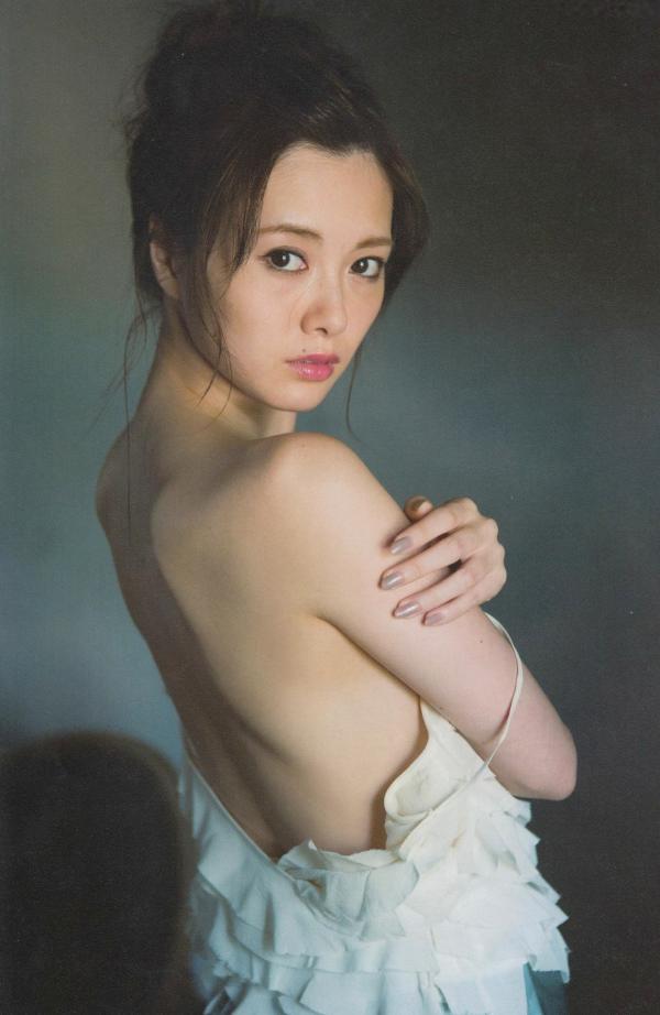 白石麻衣   PB写真集_白石麻衣《清純な大人》居家私房与唯美沙滩比基尼写真 [94P]第39张图片