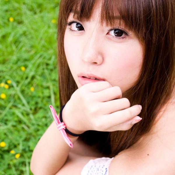 洪诗涵 洪诗  台湾正妹洪诗/洪诗涵清新户外写真：甜美街拍，展现邻家女孩治愈系青春活力第14张图片