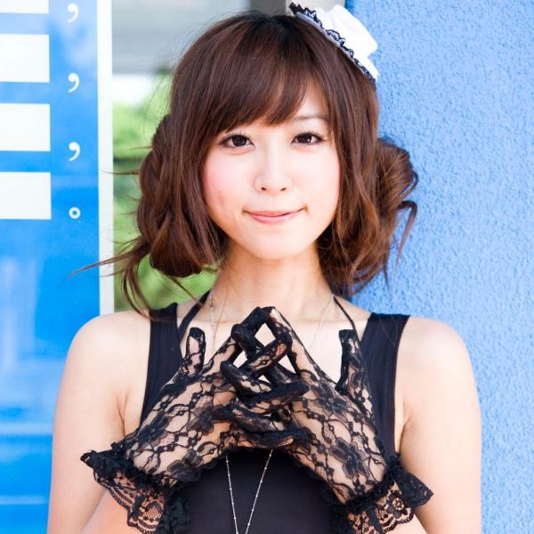 洪诗涵 洪诗  台湾正妹洪诗/洪诗涵清新户外写真：甜美街拍，展现邻家女孩治愈系青春活力第39张图片