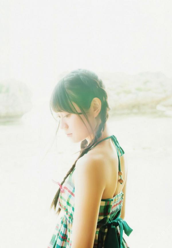 小倉唯 小仓唯  Yui Ogura小仓唯《ゆいはたち》清新少女元气写真集，户外自然风光与居家可爱造型完美结合，极具青春活力，治愈系女神甜美演绎第20张图片