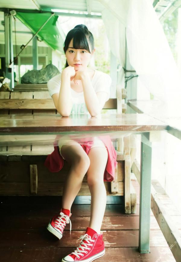 小倉唯 小仓唯  Yui Ogura小仓唯《ゆいはたち》清新少女元气写真集，户外自然风光与居家可爱造型完美结合，极具青春活力，治愈系女神甜美演绎第37张图片