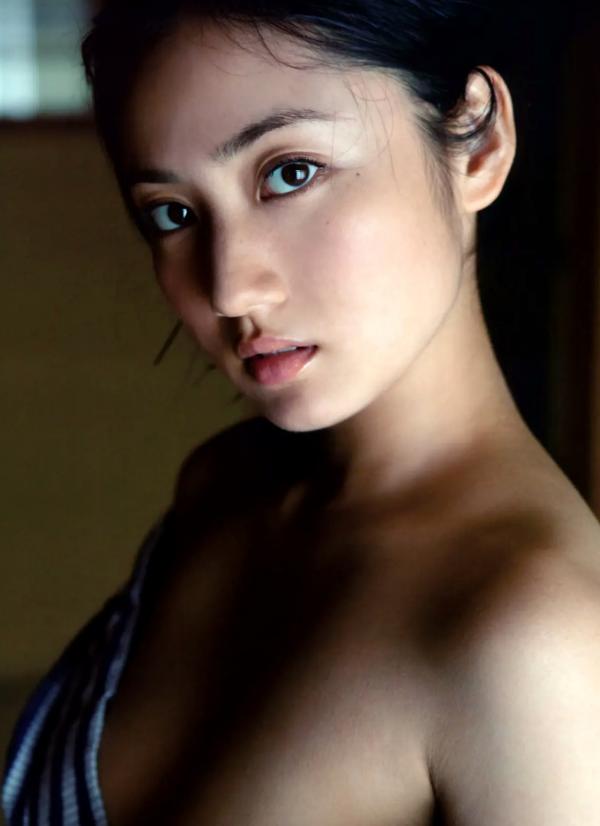 紗綾 入江纱绫  紗綾写真集：唯美浴室湿身诱惑，光影交织下的私房艺术大片第50张图片