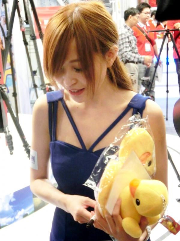 陈佳筠 Lucy倪千凌  台湾气质女神模特性感lucy倪千凌《台北摄影器材展》活动甜美高清写真套图第52张图片