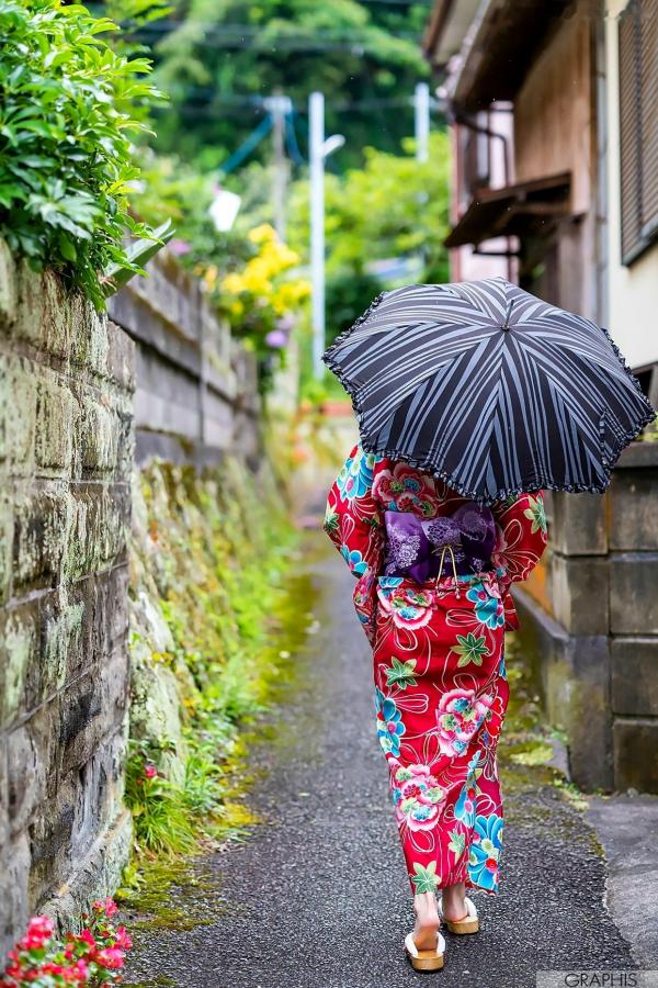 高橋しょう子 高崎圣子  Graphis_高桥圣子《TAKAHASHO》精选写真集：和服风情与私房性感诱惑，尽显童颜巨乳魅力第33张图片