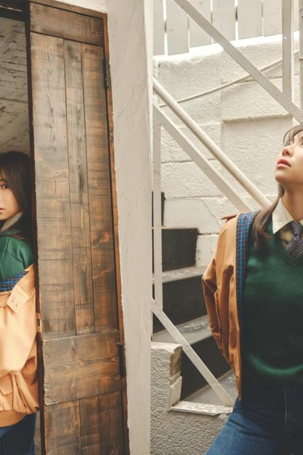 鈴木ふみ奈 铃木富美奈  鈴木ふみ奈 - 私を捕まえて 黄色深V泳衣与红色内衣性感私房写真第3张图片
