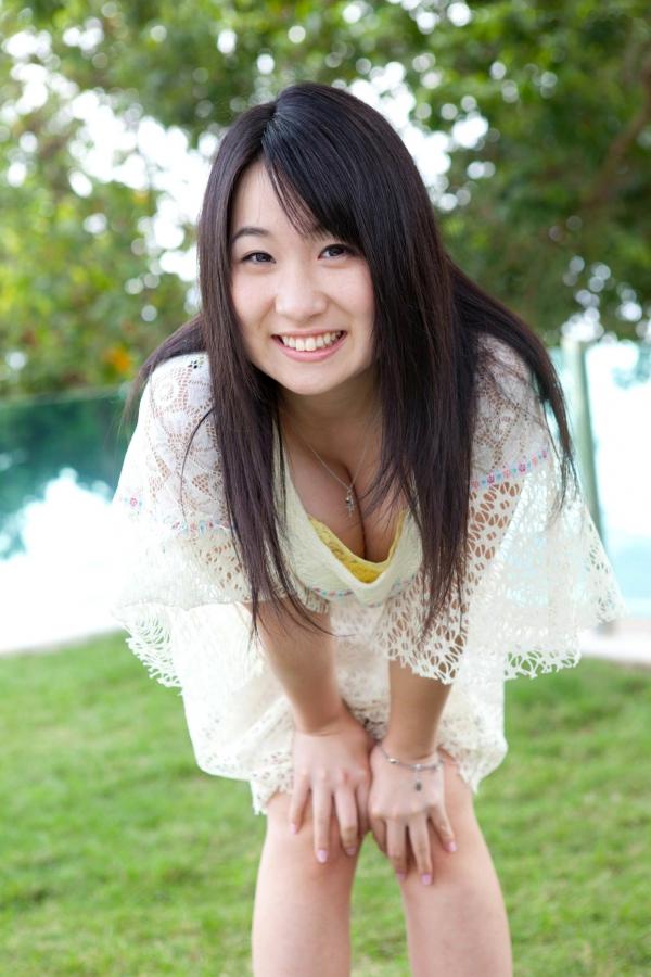 桐山瑠衣 桐山瑠衣  桐山瑠衣《極上☆グラビアガールズ》高清写真集：童颜巨乳极致诱惑，清新户外与私房浴室系列第13张图片