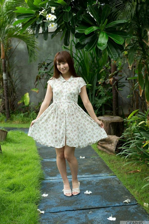 初川みなみ 初川南  Graphis初川みなみ《Ladylike cute girl!》清纯校服与泳池戏水系列写真第1张图片
