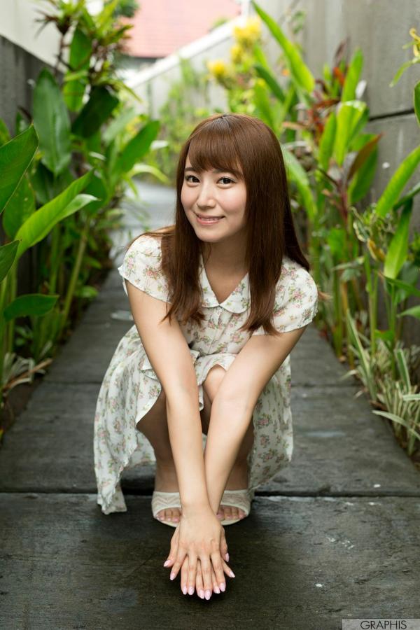初川みなみ 初川南  Graphis初川みなみ《Ladylike cute girl!》清纯校服与泳池戏水系列写真第4张图片