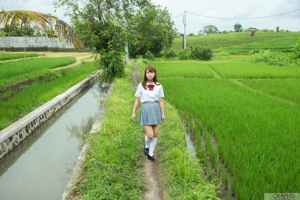 初川みなみ 初川南  Graphis初川みなみ《Ladylike cute girl!》清纯校服与泳池戏水系列写真第20张图片