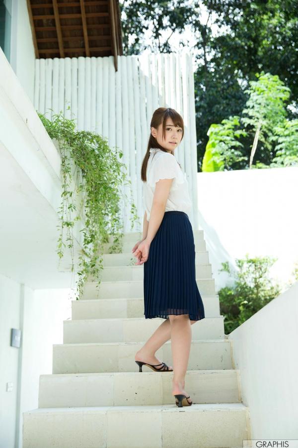 初川みなみ 初川南  Graphis初川みなみ《Ladylike cute girl!》清纯校服与泳池戏水系列写真第30张图片