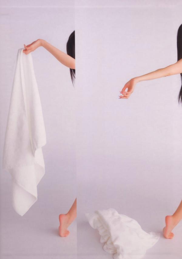 田中理恵 田中理惠  田中理惠《彩リエ Irodo Ri E》清纯甜美风写真集，怀抱玩偶温柔治愈，展现精致少女气质第3张图片