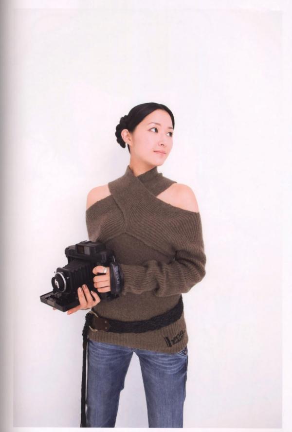 田中理恵 田中理惠  田中理惠《彩リエ Irodo Ri E》清纯甜美风写真集，怀抱玩偶温柔治愈，展现精致少女气质第73张图片