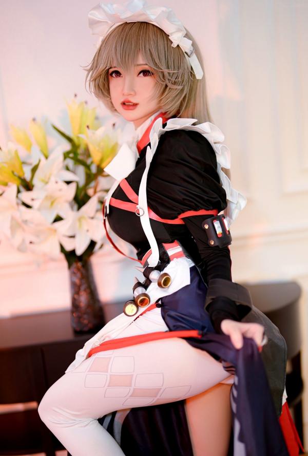 十枝梨菜   Potato-Godzilla绝区零丽娜Rina角色扮演，二次元性感女仆装制服诱惑，冷艳红瞳高颜值女神cosplay精选第7张图片