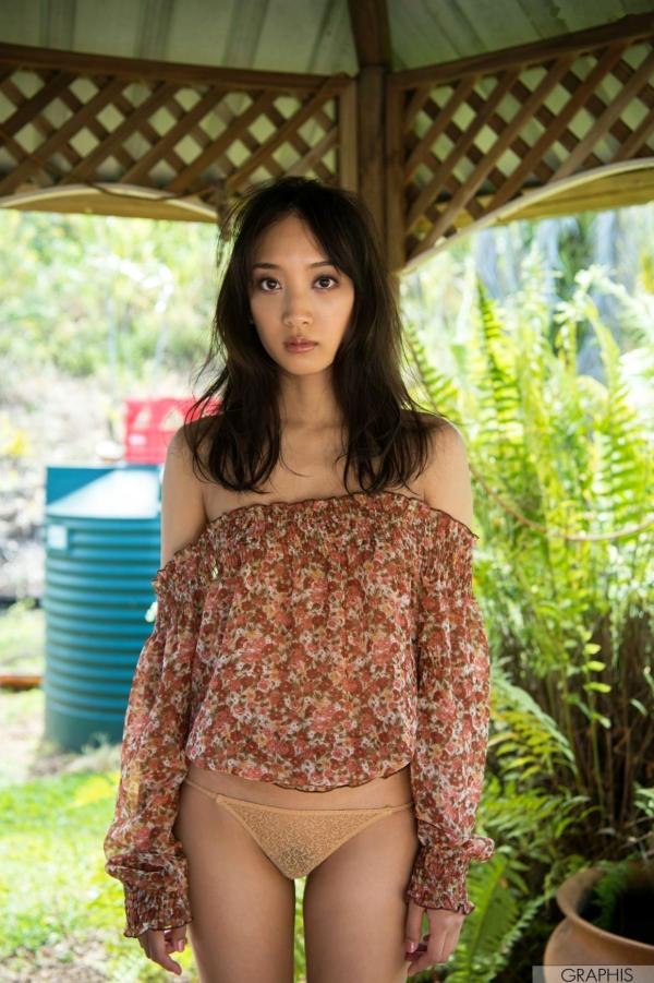 辻本杏 辻本杏  Graphis_辻本杏《Asian Beauty》秋季特别版：清新自然私房写真与户外唯美大片第34张图片