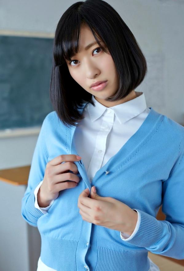 倉持由香 仓持由香  仓持由香写真：校园课室制服诱惑，黑丝长腿尽显成熟风情《我思う､故に尻あり》第42张图片