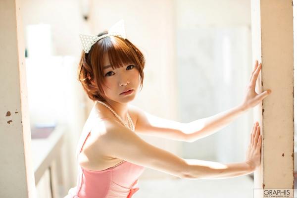 涼川絢音 凉川绚音  凉川绚音首部写真集，短发清纯美少女私房写真，Graphis品牌诱惑演绎第20张图片