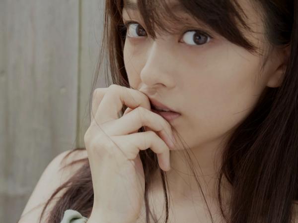 山地まり 山地麻里  山地まり - 山盛りFine：海边与泳池湿身写真，展现极致清纯童颜与傲人身材曲线第10张图片