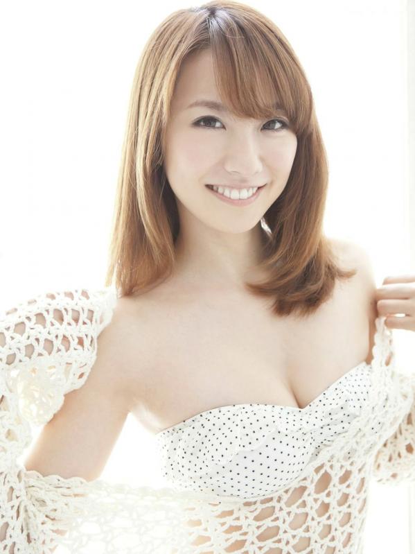 山本梓   山本梓写真集《JUICY FRUIT 2》，日系清纯甜美与性感内衣诱惑，展现精致容颜与迷人曲线第4张图片