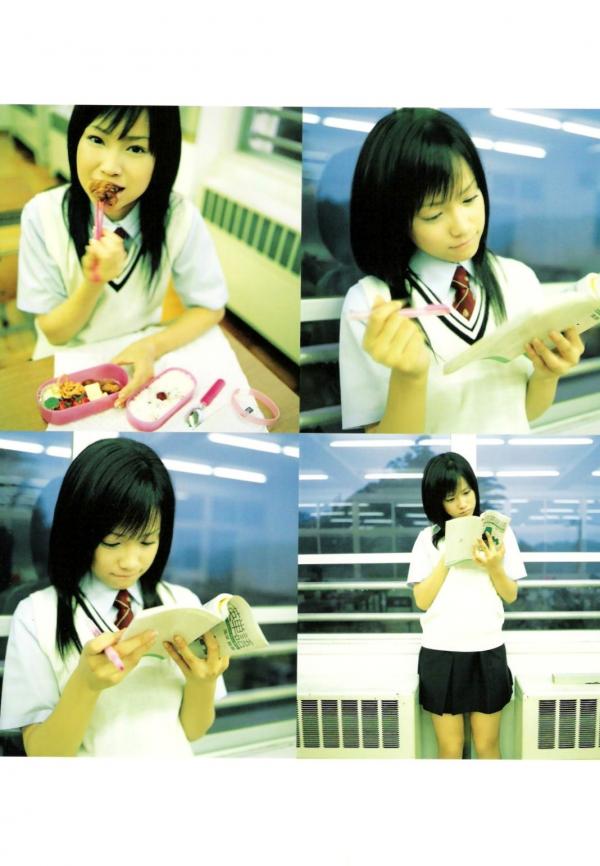 亀井絵里 龟井绘里  PB写真集_龟井絵里 《ERI》 清新比基尼与时尚街拍，呈现少女灵动感与治愈气息第21张图片