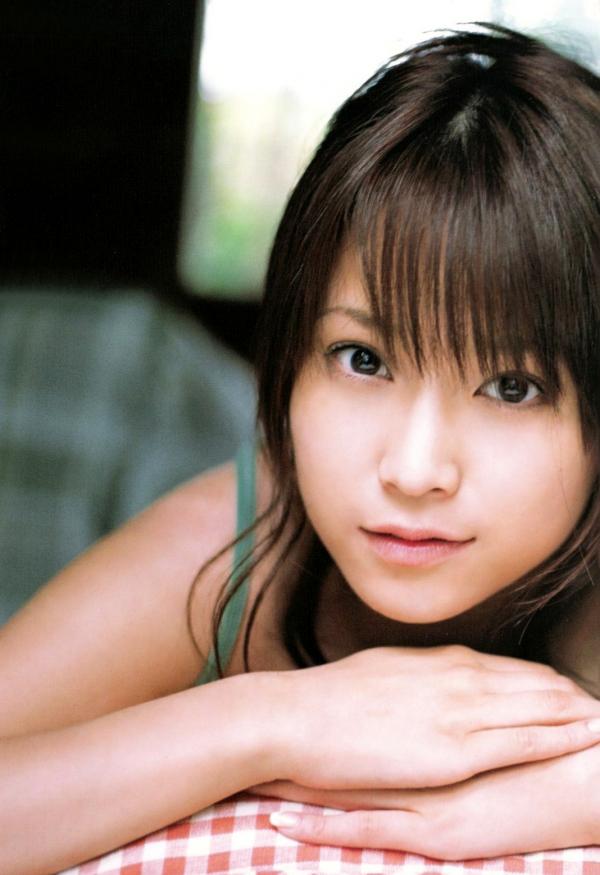 亀井絵里 龟井绘里  PB写真集_龟井絵里 《ERI》 清新比基尼与时尚街拍，呈现少女灵动感与治愈气息第102张图片