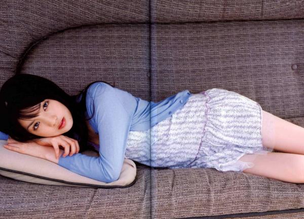 道重さゆみ 道重沙由美  PB写真集：道重沙由美《Doukei》精选集，涵盖泳池比基尼与唯美和服造型，日本清纯治愈系女神写真[46P]第20张图片