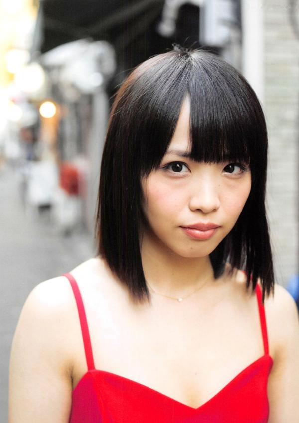 松村香織 松村香织  日本偶像松村香织首部写真集《Mushusei》：清纯校服与私房内衣诱惑，尽显日系魅力风情第3张图片