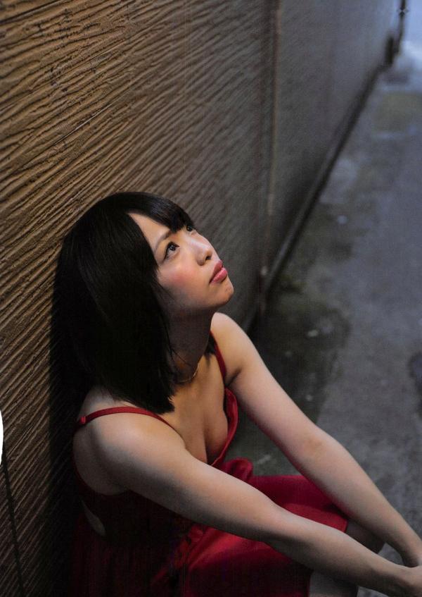 松村香織 松村香织  日本偶像松村香织首部写真集《Mushusei》：清纯校服与私房内衣诱惑，尽显日系魅力风情第5张图片