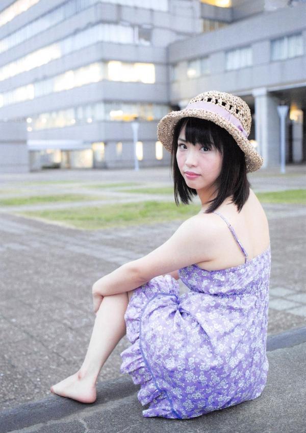松村香織 松村香织  日本偶像松村香织首部写真集《Mushusei》：清纯校服与私房内衣诱惑，尽显日系魅力风情第8张图片