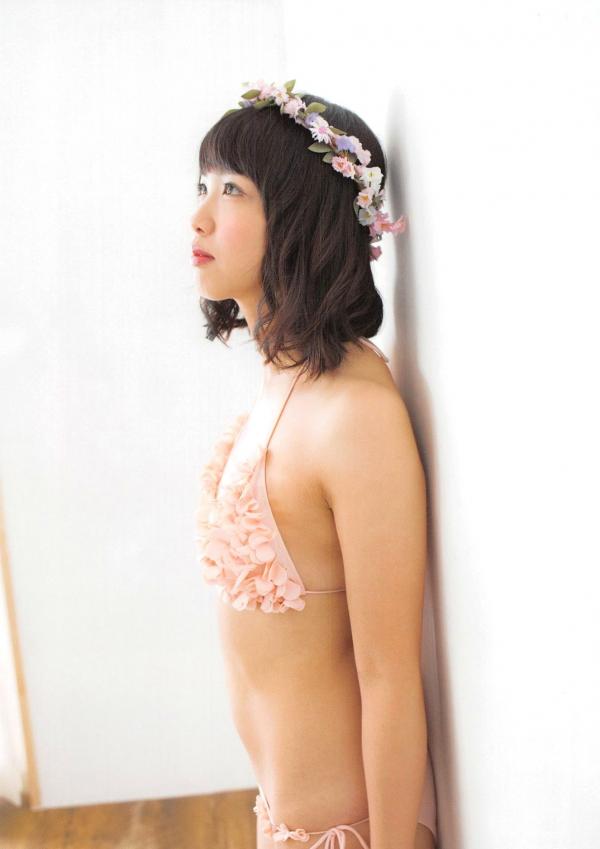 松村香織 松村香织  日本偶像松村香织首部写真集《Mushusei》：清纯校服与私房内衣诱惑，尽显日系魅力风情第13张图片