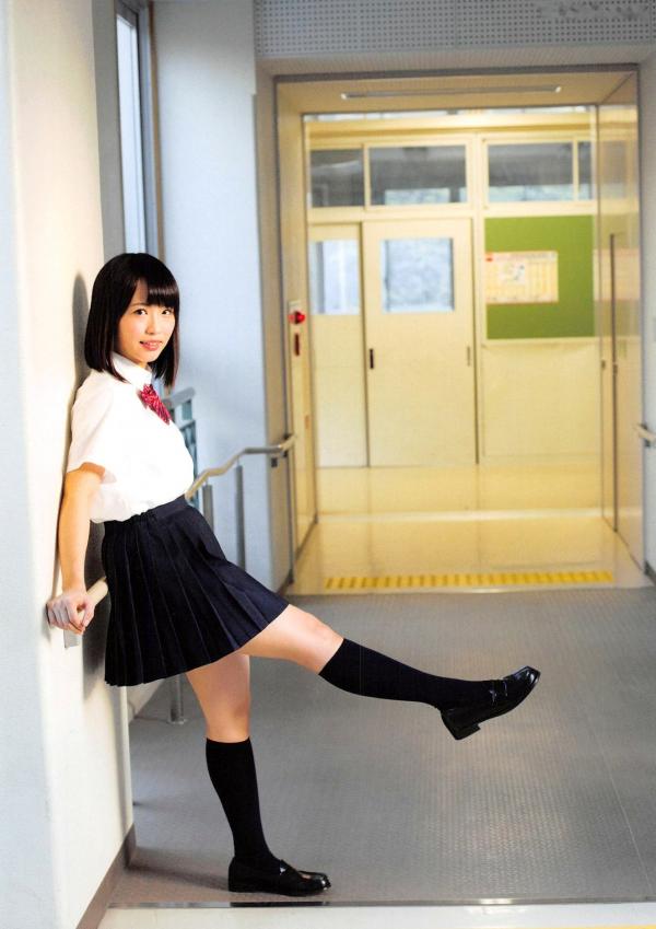 松村香織 松村香织  日本偶像松村香织首部写真集《Mushusei》：清纯校服与私房内衣诱惑，尽显日系魅力风情第61张图片