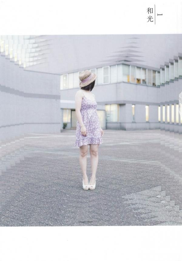 松村香織 松村香织  日本偶像松村香织首部写真集《Mushusei》：清纯校服与私房内衣诱惑，尽显日系魅力风情第62张图片