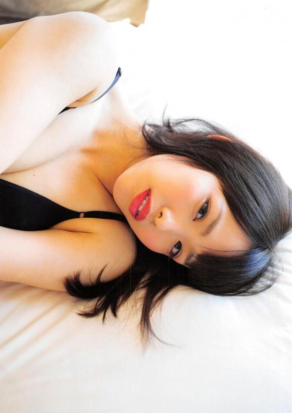 松村香織 松村香织  日本偶像松村香织首部写真集《Mushusei》：清纯校服与私房内衣诱惑，尽显日系魅力风情第105张图片