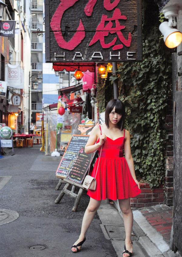 松村香織 松村香织  日本偶像松村香织首部写真集《Mushusei》：清纯校服与私房内衣诱惑，尽显日系魅力风情第120张图片