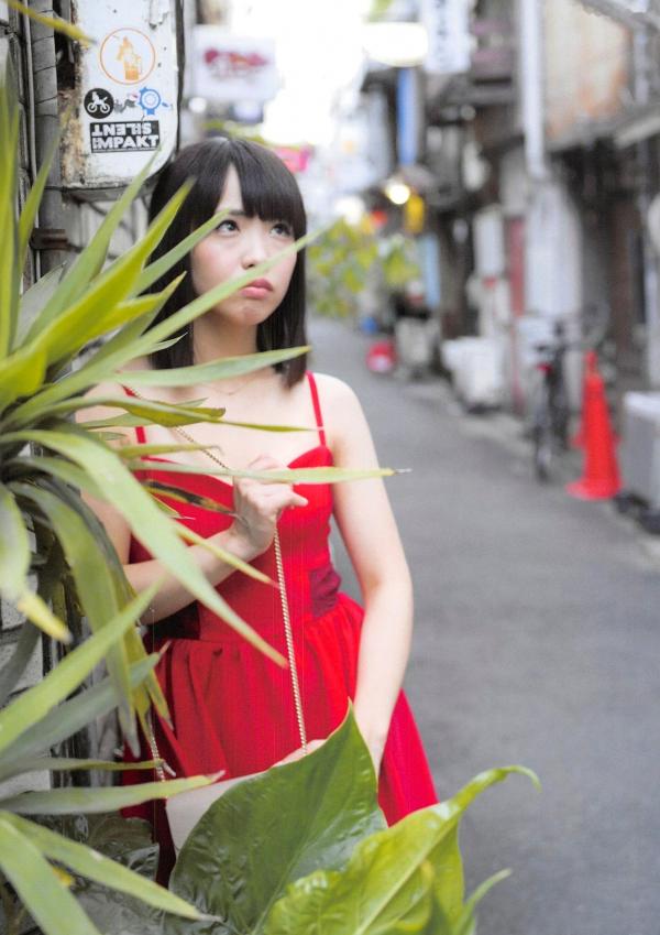松村香織 松村香织  日本偶像松村香织首部写真集《Mushusei》：清纯校服与私房内衣诱惑，尽显日系魅力风情第124张图片