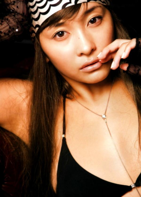 山崎真実 山崎真实  PB写真集_山崎真实《マイマミ》日本海滩比基尼性感美腿诱惑写真高清图集[72P]第62张图片