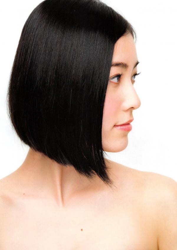松井珠理奈 松井珠理奈  松井珠理奈《Jurina》清新活力写真，展现青春灵动魅力与街头时尚穿搭，百变风格尽显偶像气质第16张图片