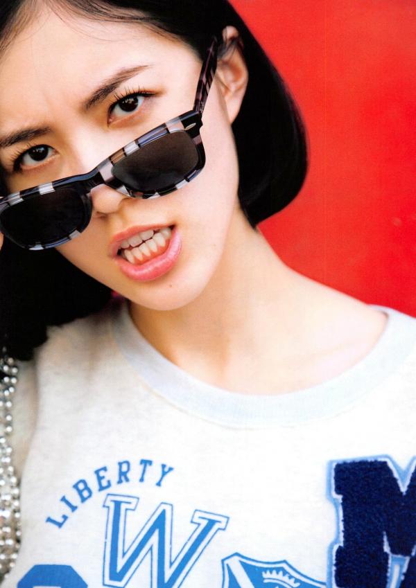 松井珠理奈 松井珠理奈  松井珠理奈《Jurina》清新活力写真，展现青春灵动魅力与街头时尚穿搭，百变风格尽显偶像气质第30张图片