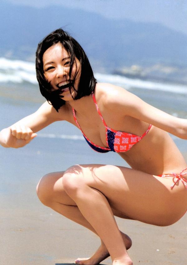 松井珠理奈 松井珠理奈  松井珠理奈《Jurina》清新活力写真，展现青春灵动魅力与街头时尚穿搭，百变风格尽显偶像气质第88张图片