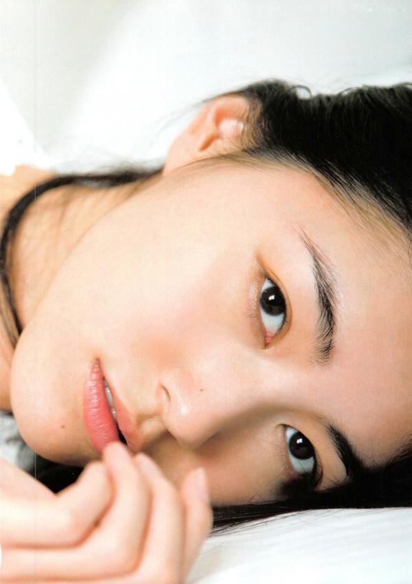 松井珠理奈 松井珠理奈  松井珠理奈《Jurina》清新活力写真，展现青春灵动魅力与街头时尚穿搭，百变风格尽显偶像气质第96张图片