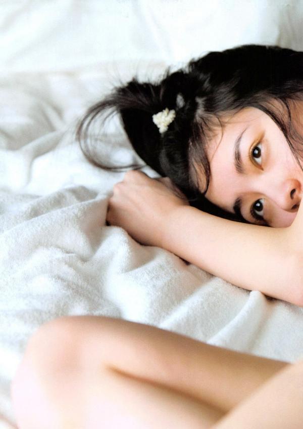 松井珠理奈 松井珠理奈  松井珠理奈《Jurina》清新活力写真，展现青春灵动魅力与街头时尚穿搭，百变风格尽显偶像气质第102张图片